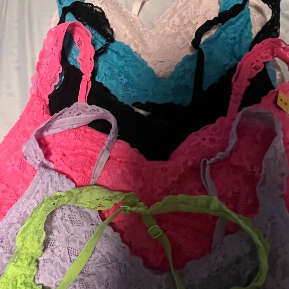 Bralettes - Picture 2 of 4